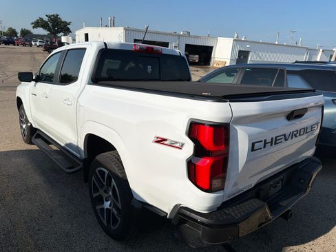 Used 2023 Chevrolet Colorado Z71 w/ Z71 Convenience Package 2 AWD/4WD image 5