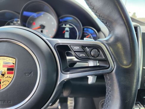 Used 2016 Porsche Cayenne GTS image 27