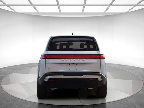 Used 2024 Rivian R1S Adventure Dual AWD/4WD image 7