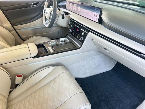 Used 2025 Genesis G80 3.5T Sport Prestige image 16