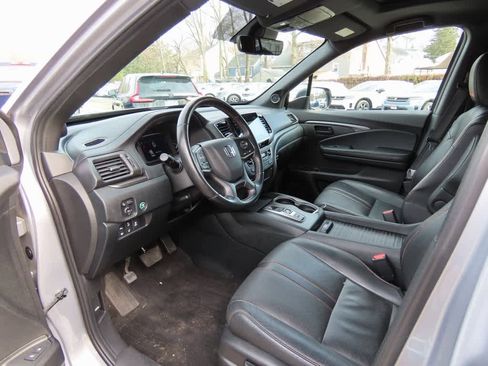 Certified 2023 Honda Passport TrailSport image 2