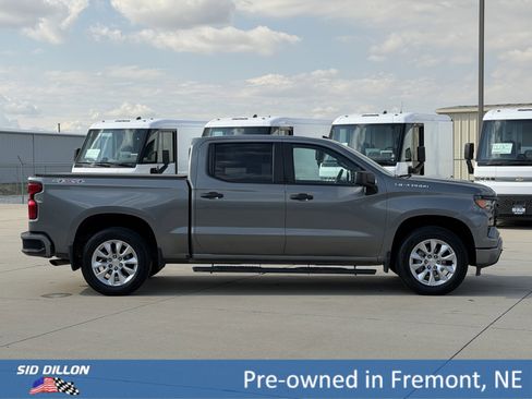 Used 2023 Chevrolet Silverado 1500 Custom image 3