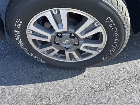 Used 2020 Toyota Tundra Platinum image 4