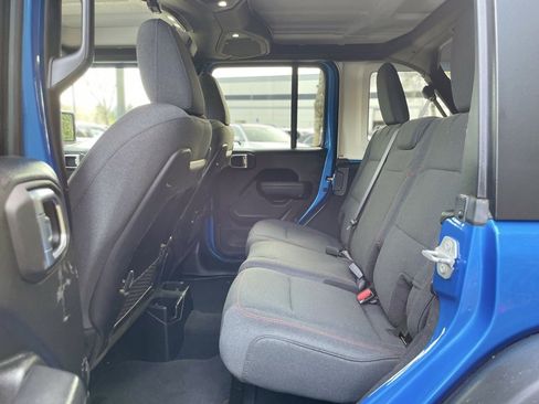 Used 2025 Jeep Wrangler Unlimited Rubicon image 20