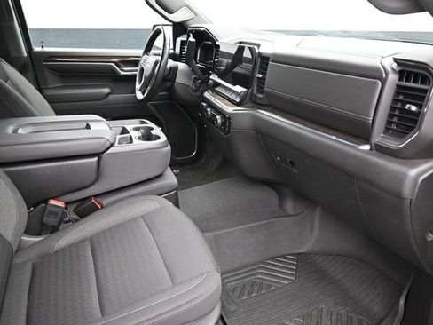 Used 2023 Chevrolet Silverado 1500 LT AWD/4WD image 18