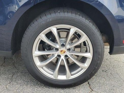 Used 2023 Porsche Macan AWD/4WD image 7