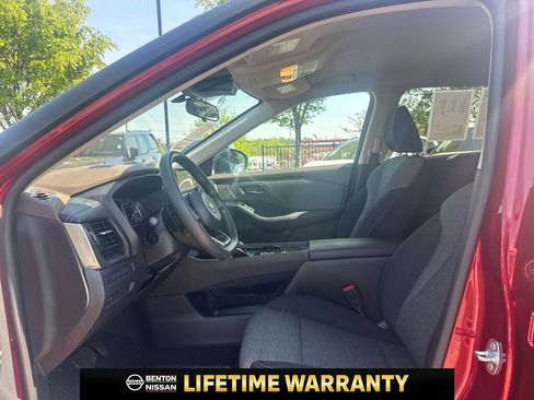 Used 2021 Nissan Rogue S image 10