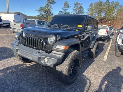 Used 2021 Jeep Wrangler Sport image 3