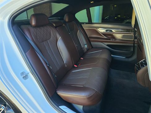 Used 2016 BMW 740i RWD image 37