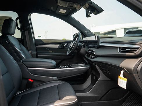 New 2026 Buick Enclave Preferred w/ Power Package image 12