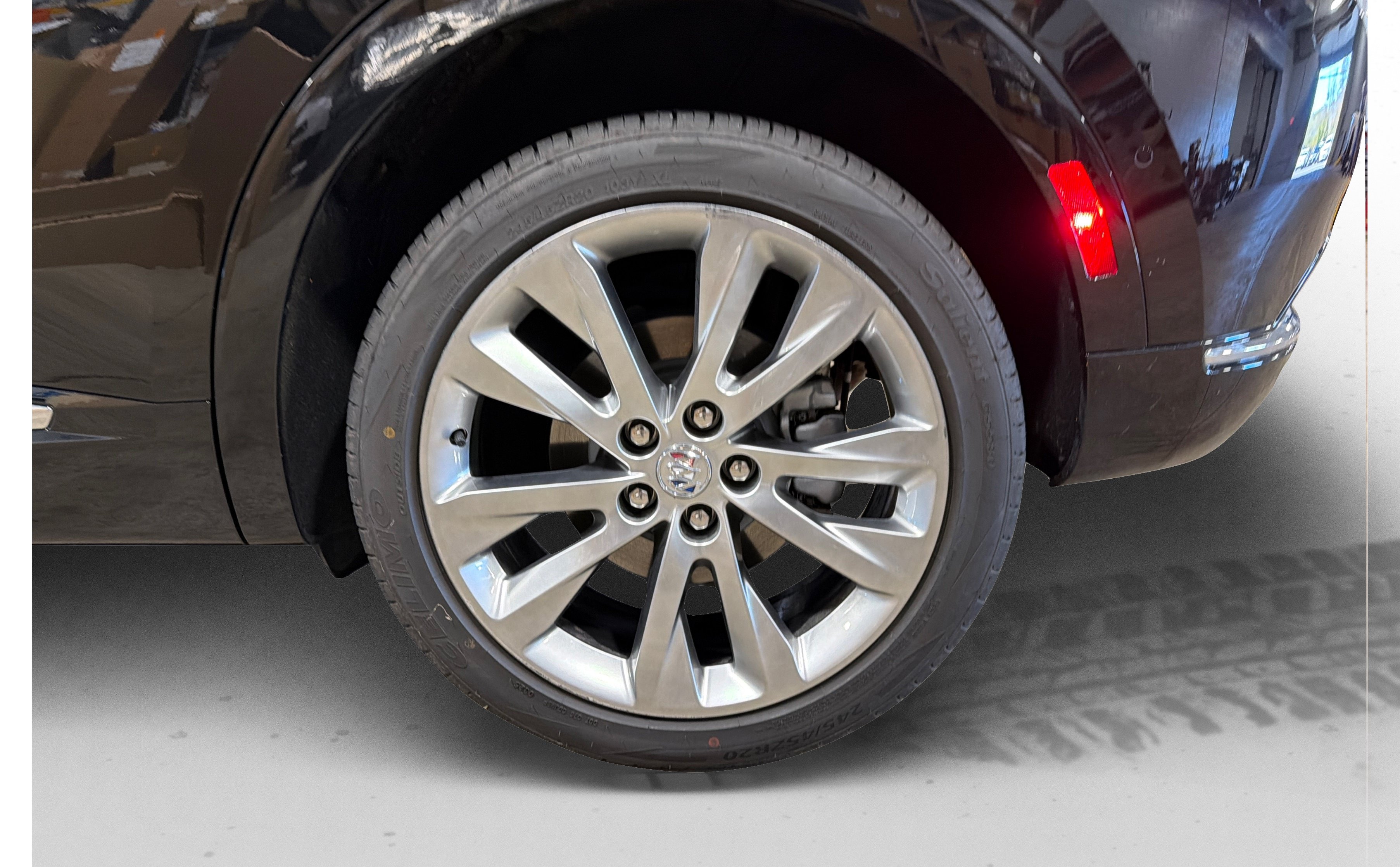 Used 2023 Buick Envision Avenir AWD/4WD image 53