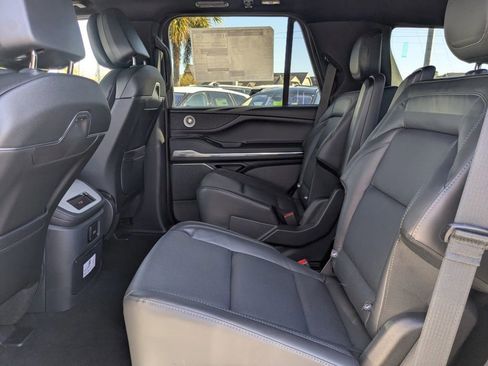 New 2026 Lincoln Navigator Reserve w/ Jet Appearance Package image 15