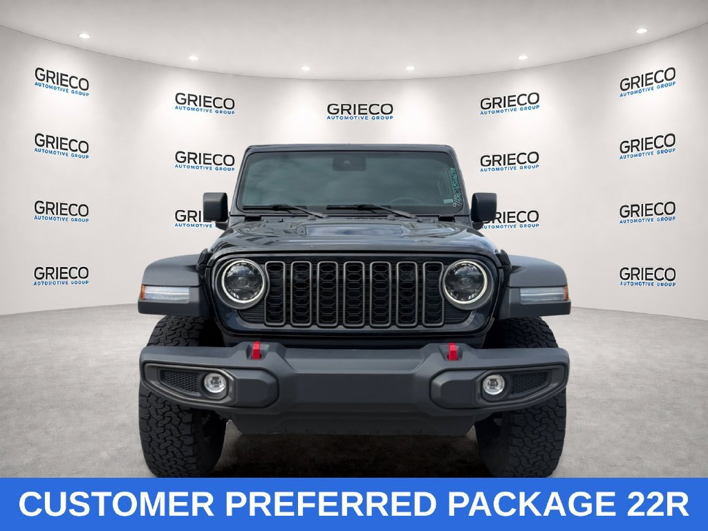 Used 2025 Jeep Wrangler Unlimited Rubicon AWD/4WD image 2