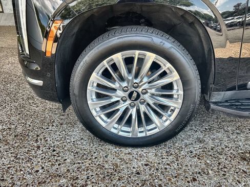 Certified 2025 Cadillac Escalade Premium Luxury AWD/4WD image 34