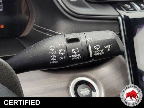 Used 2023 Jeep Grand Cherokee Limited w/ Luxury Tech Group II RWD image 33