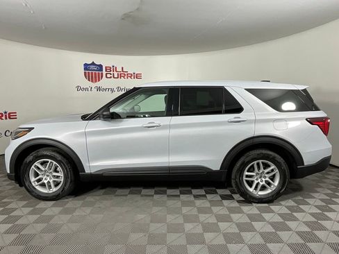 New 2026 Ford Explorer Active RWD image 6