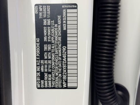 Used 2026 Porsche Cayenne E-Hybrid image 21