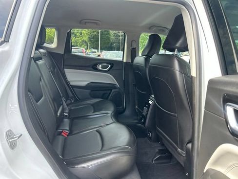 Used 2022 Jeep Compass Limited AWD/4WD image 19