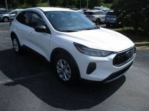 Used 2024 Ford Escape Active image 2