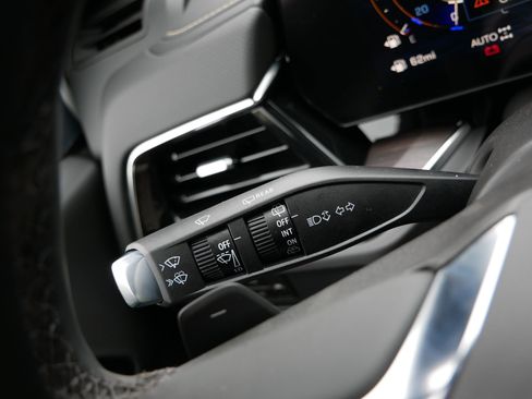 New 2026 Chevrolet Suburban Premier image 24