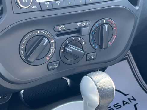 Used 2016 Nissan Juke S image 26