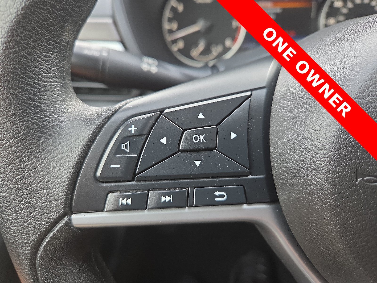 Used 2025 Nissan Altima 2.5 SV FWD image 19