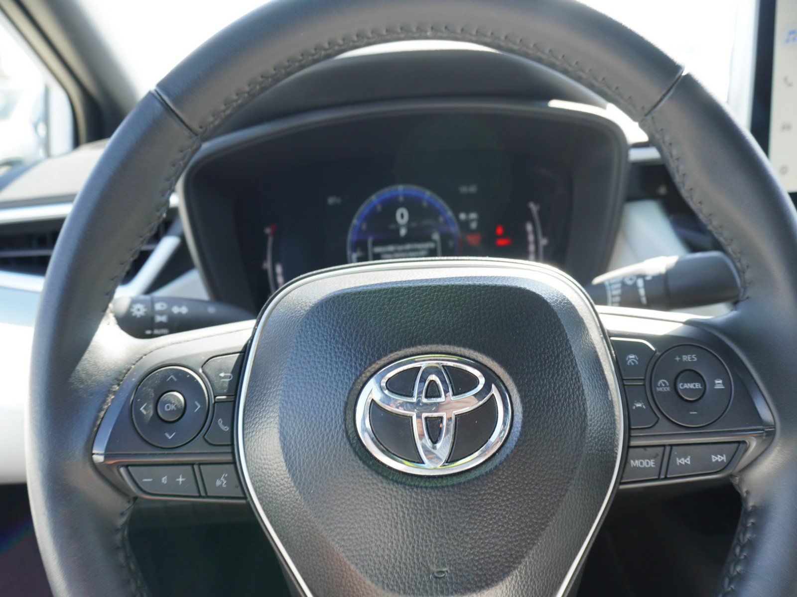 Used 2025 Toyota Corolla FX w/ Convenience Package FWD image 20