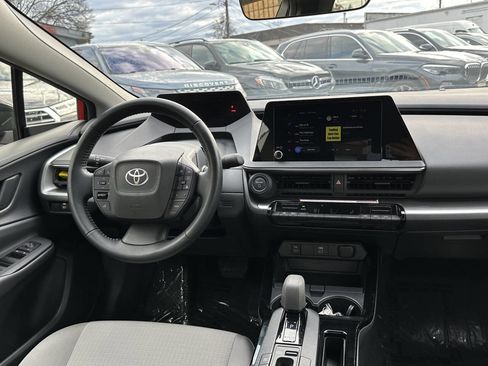 Used 2023 Toyota Prius LE image 20