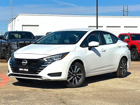 New 2025 Nissan Versa SV w/ Trunk Package image 2