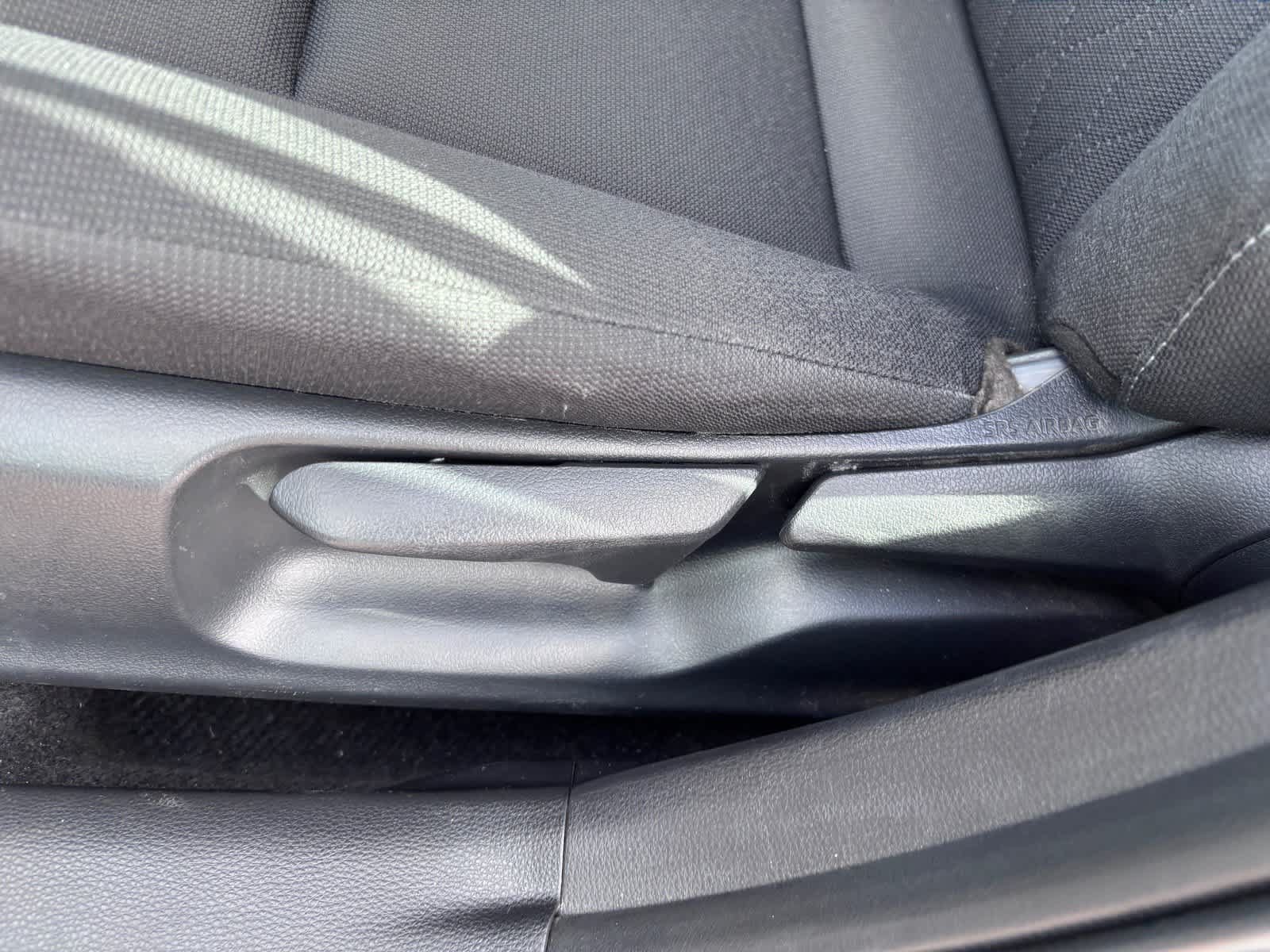 Used 2025 Toyota Corolla LE FWD image 12