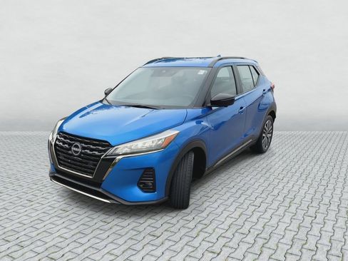 Used 2024 Nissan Kicks SR FWD image 3