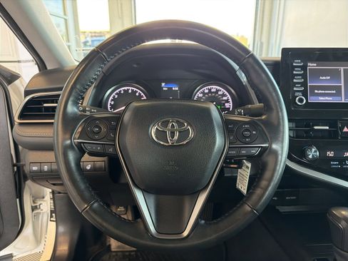 Used 2024 Toyota Camry SE FWD image 16