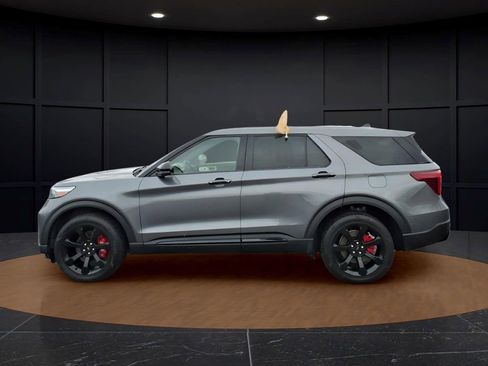 Certified 2022 Ford Explorer ST w/ Equipment Group 401A AWD/4WD image 4