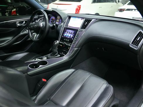 Used 2017 INFINITI Q60 Red Sport 400 image 33
