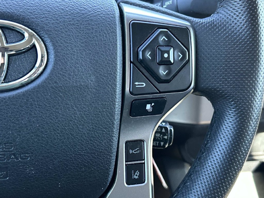 Used 2021 Toyota Tacoma SR5 RWD image 27
