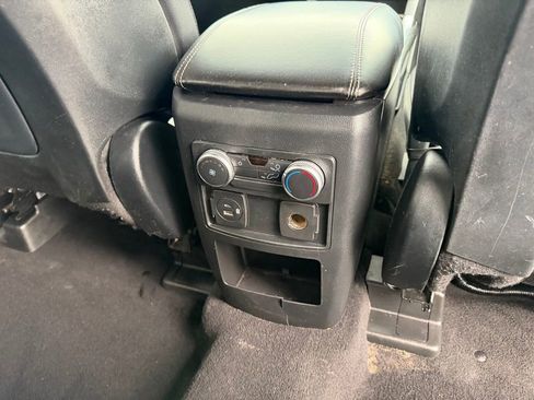 Used 2020 Ford Explorer XLT w/ Equipment Group 202A RWD image 35