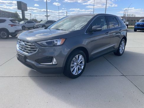 Used 2024 Ford Edge Titanium AWD/4WD image 6