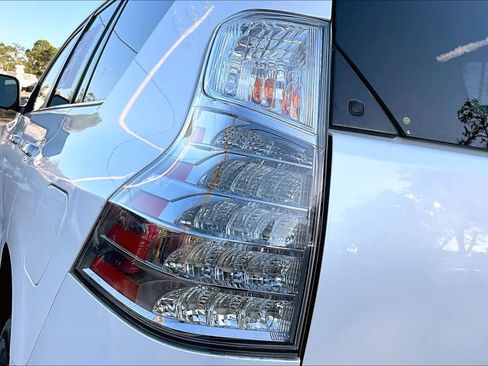 Used 2023 Lexus GX 460 Premium image 29