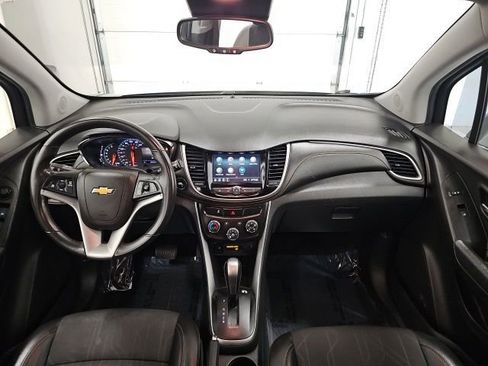 Used 2019 Chevrolet Trax LT w/ LT Convenience Package AWD/4WD image 28