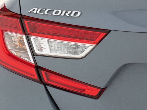 Used 2021 Honda Accord Touring image 13