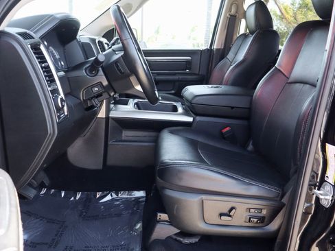 Used 2018 RAM 2500 Laramie w/ Sport Appearance Group image 13