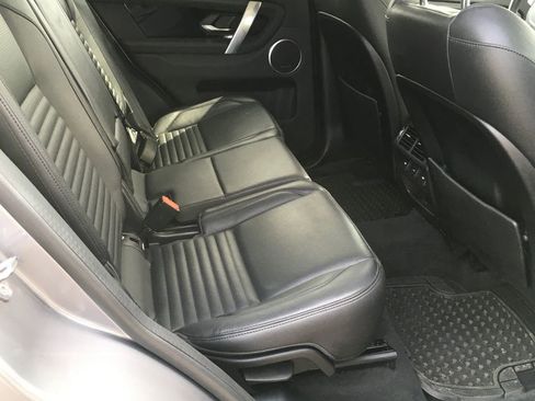 Used 2020 Land Rover Discovery Sport S image 8