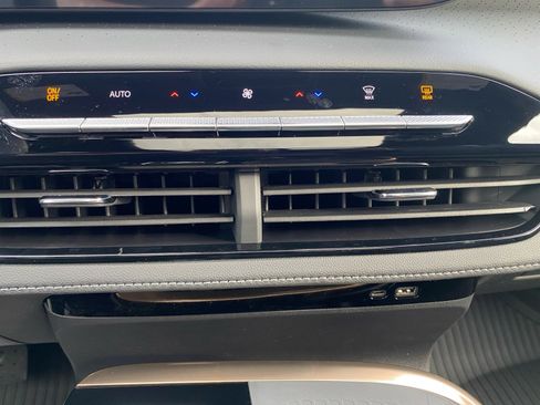 New 2026 Buick Enclave Avenir w/ Super Cruise Package image 18