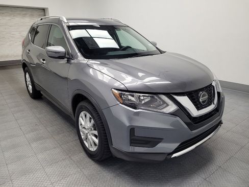 Used 2018 Nissan Rogue SV FWD image 13