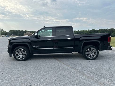 Used 2017 GMC Sierra 1500 Denali w/ Denali Ultimate Package AWD/4WD image 8