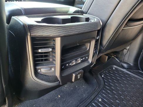 Used 2019 RAM 1500 Limited AWD/4WD image 11