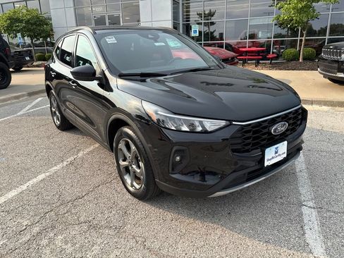 Used 2025 Ford Escape ST-Line Select AWD/4WD image 7