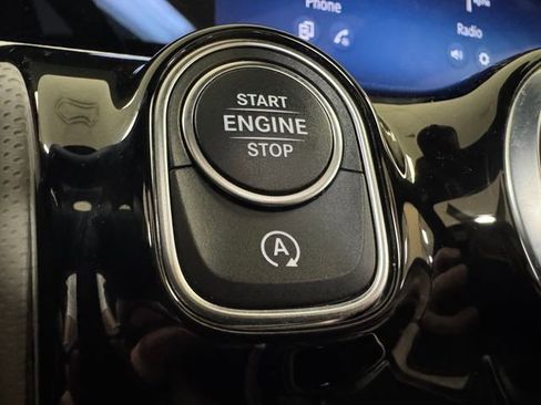 Used 2025 Mercedes-Benz CLA 250 image 12