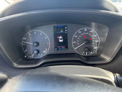 Used 2025 Toyota Corolla LE FWD image 38
