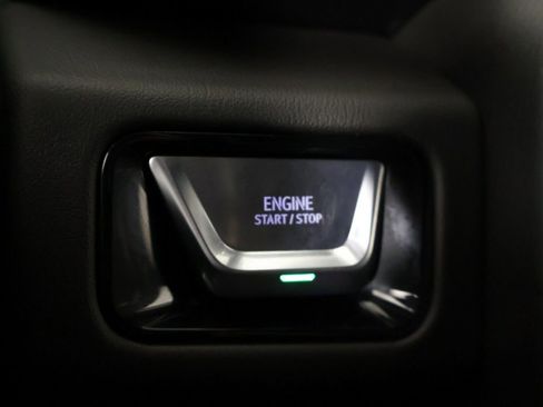 Used 2025 GMC Yukon XL Denali AWD/4WD image 52